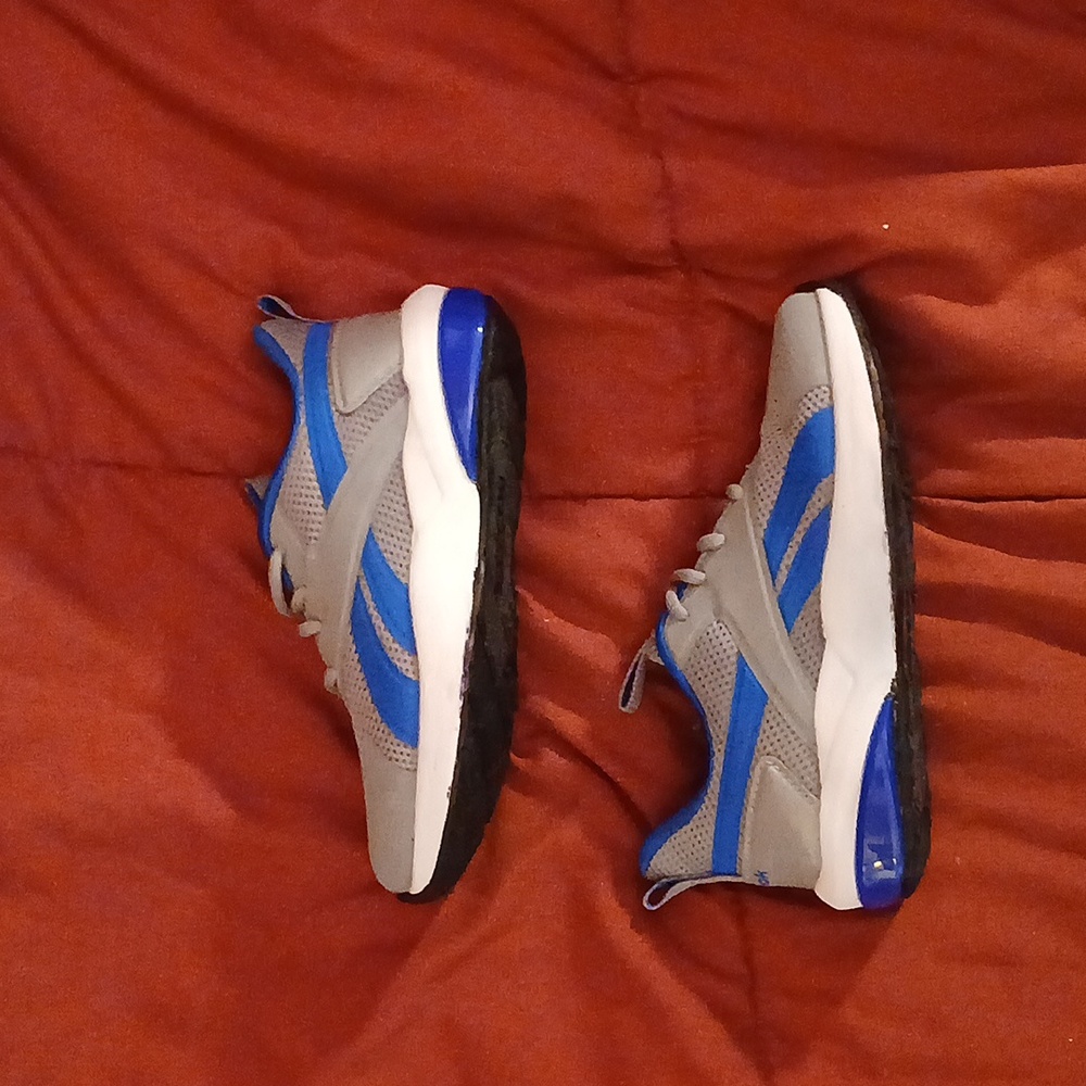 Brand new blue grey and white Reebok 4.0 kids running shoes size 13 kids